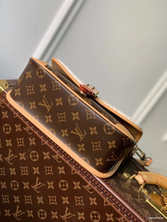 LOUIS VUITTON Nano Diane 0711